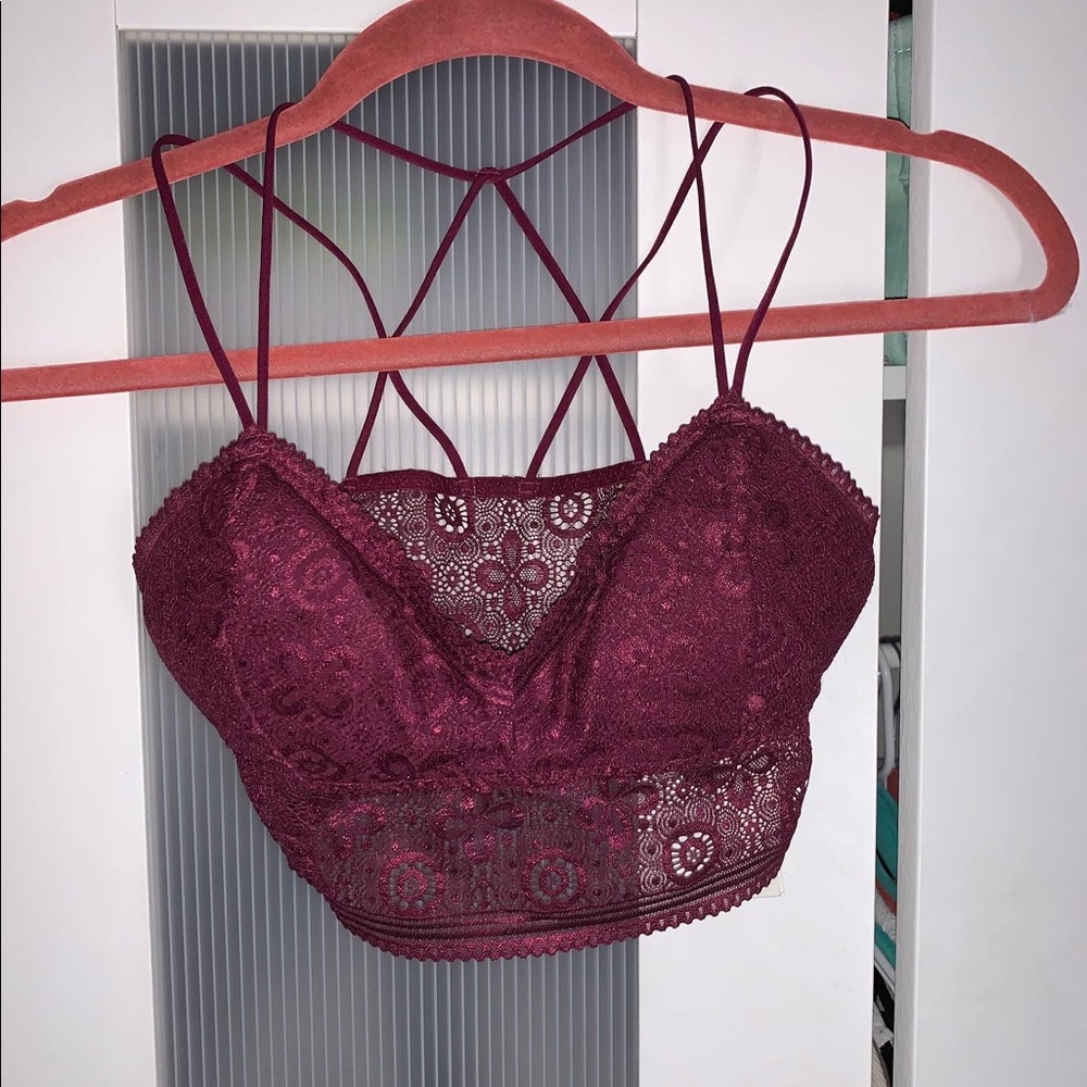 Hollister Brallette